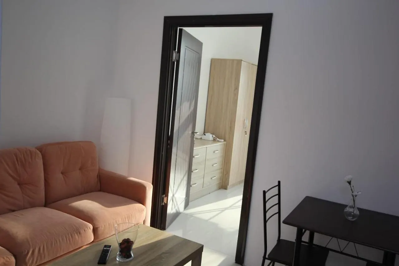 Comfortable Apartments And Studios For Rent In Dubai 0*,